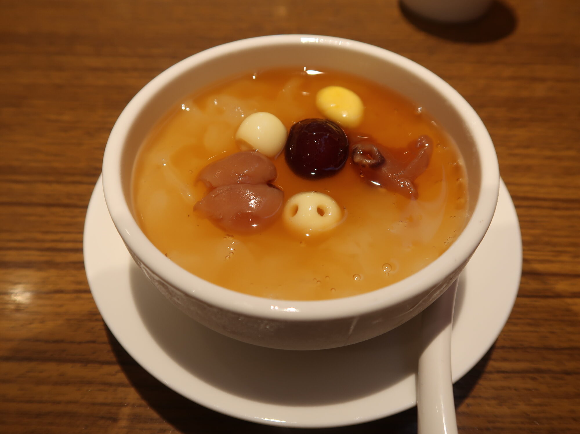鼎泰豊 新生店「シロキクラゲの4宝デザート(冷製甘いスープ)」
