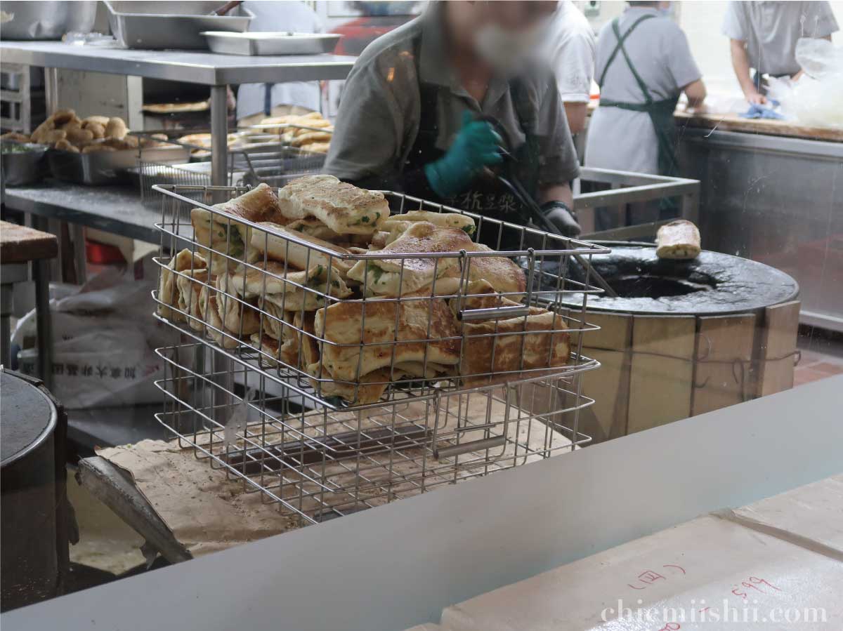 阜杭豆漿の出来立て焼餅