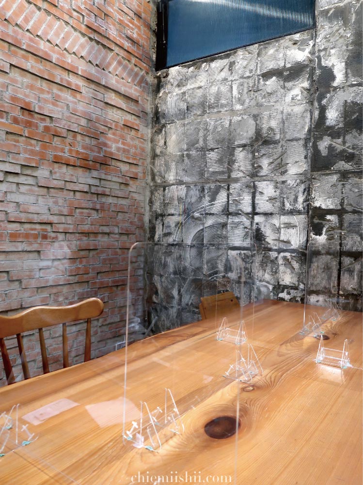 Simple Kaffa 「1階の大テーブル」