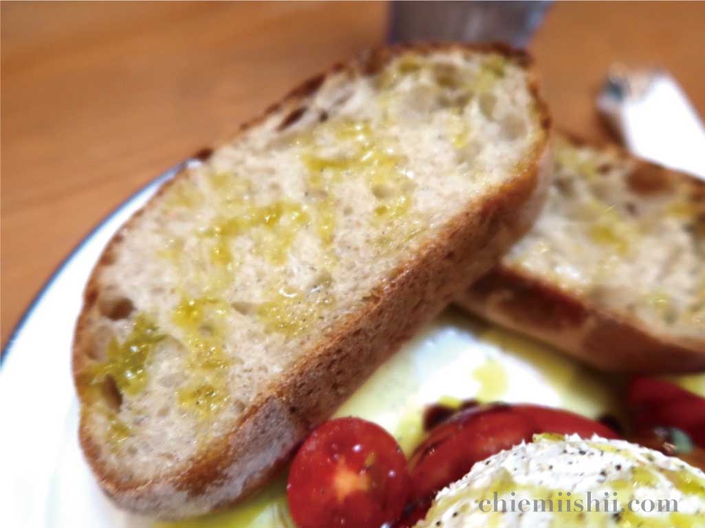 Simple Kaffa 「Caprese Salad」Baguette